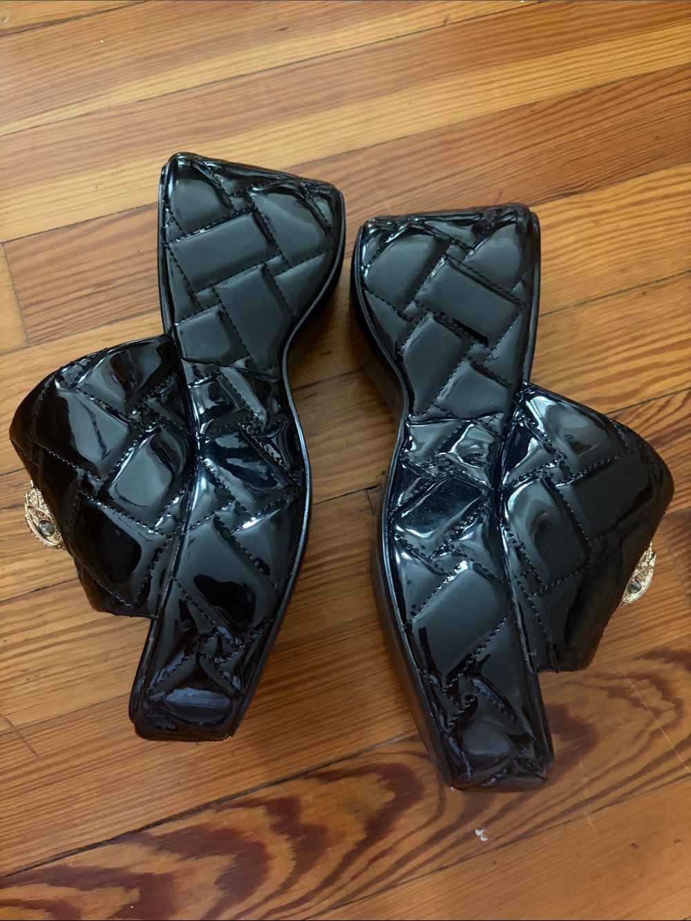 Kurt Geiger Black Patent Quilted Platform Slide with Gold Medallion - Picture 5 of 11